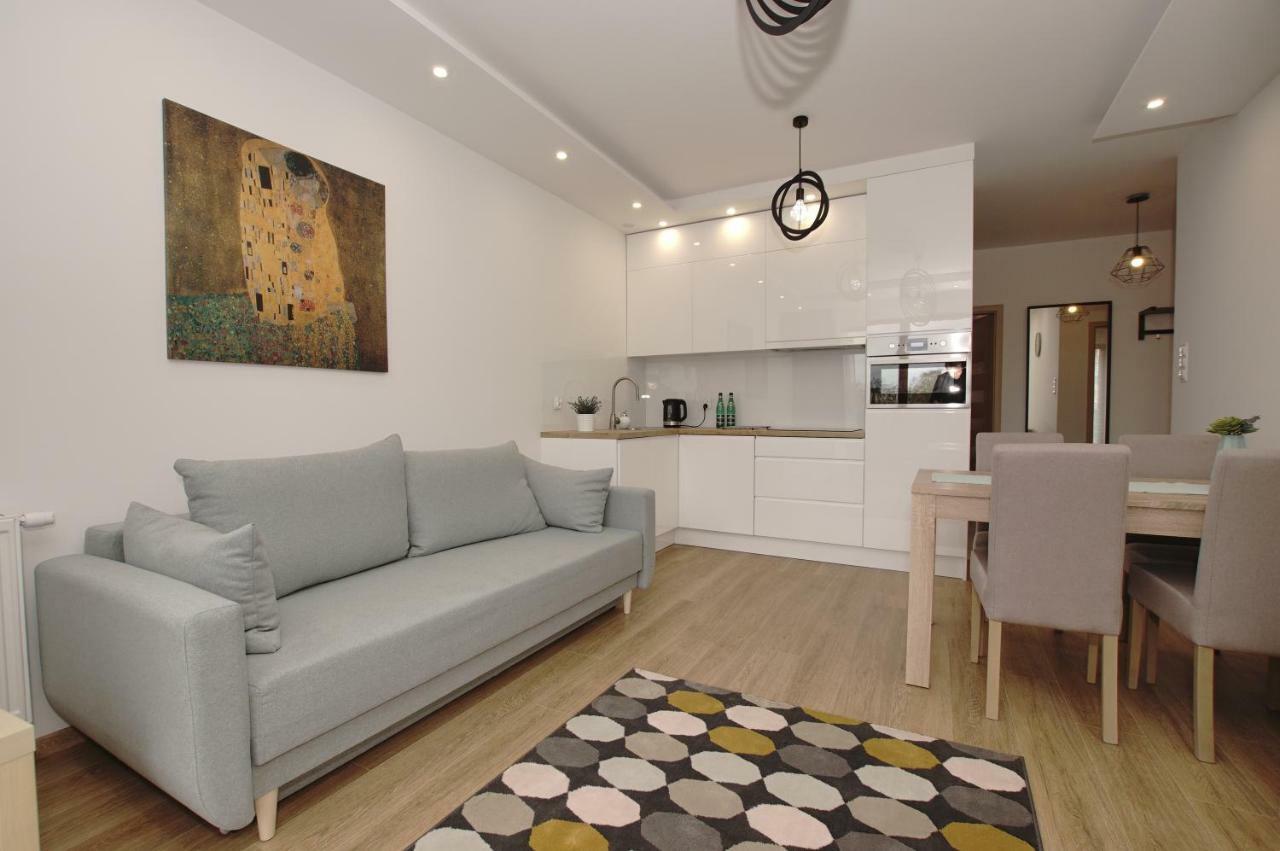 Center - Riverside By Apartmore Apartment *