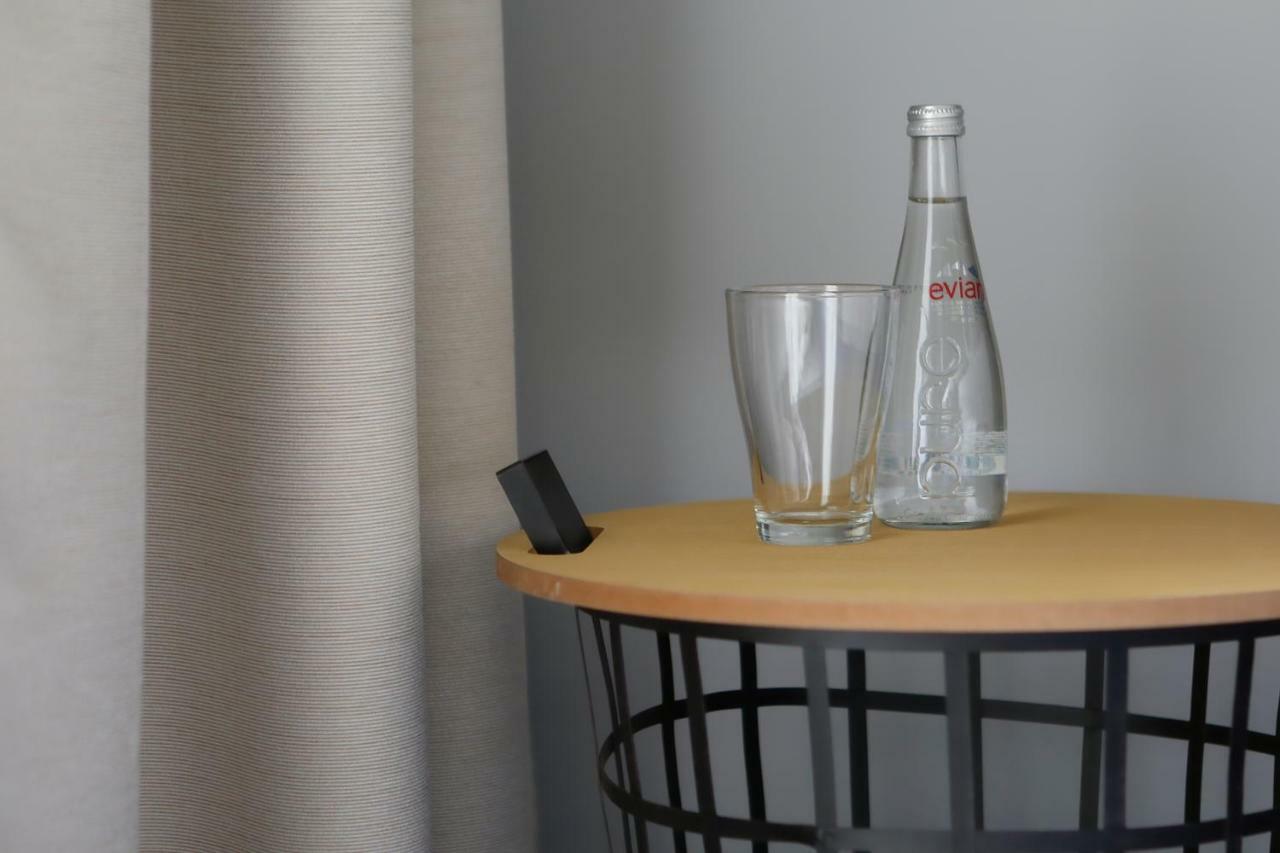 Apartment Short