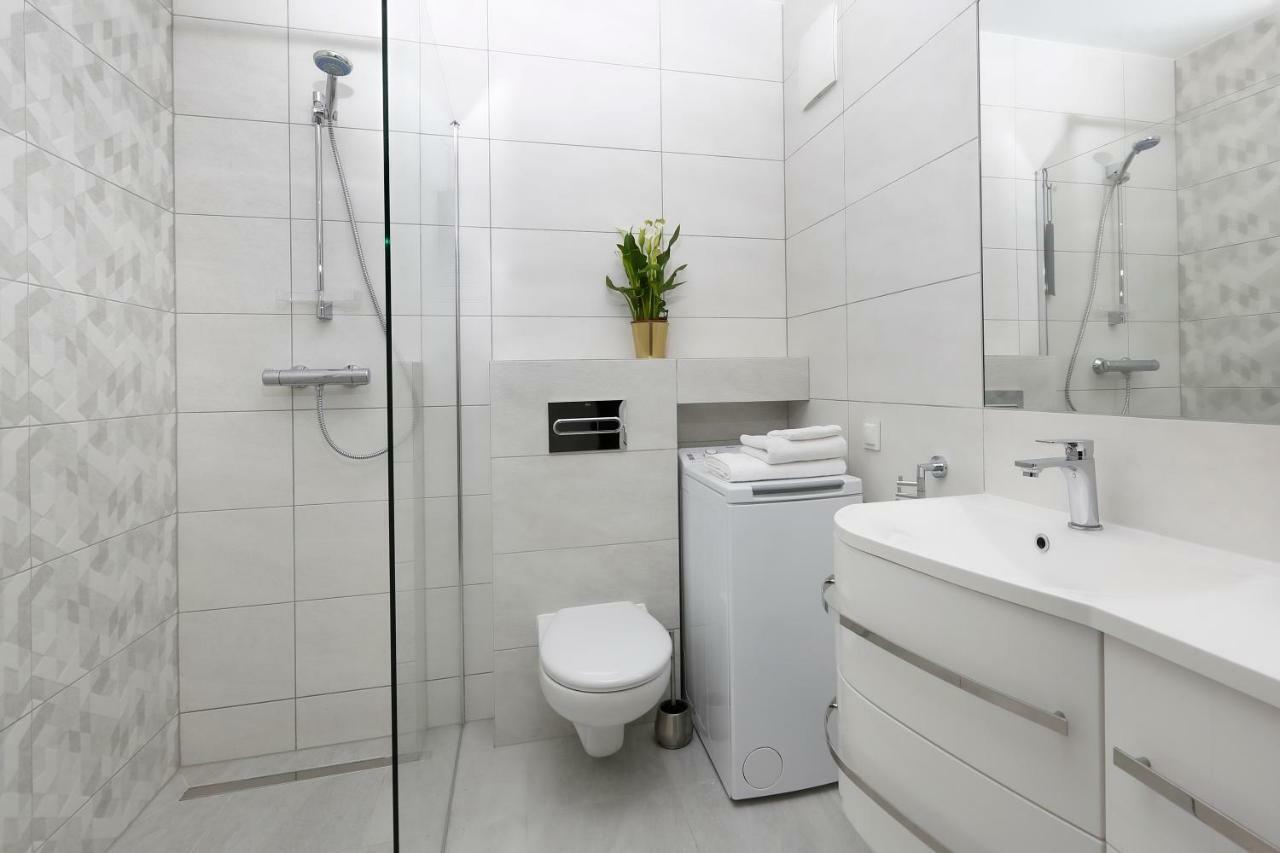 Short Apartment