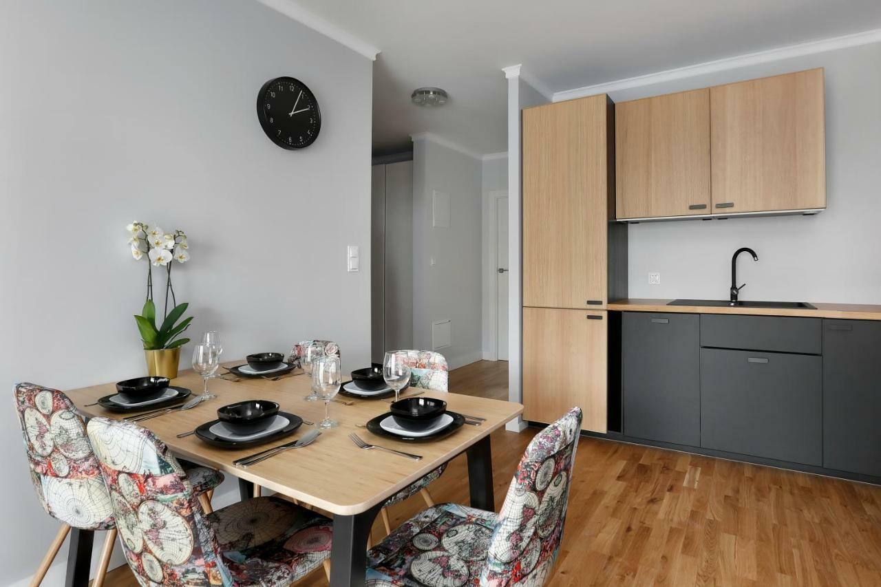 Apartment Short