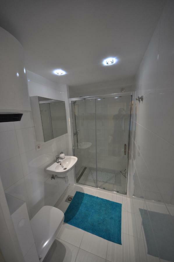 Homestay Dzika Plaza