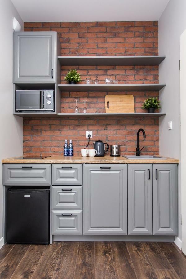 Modern & Classy Industrial - Browar Apartment