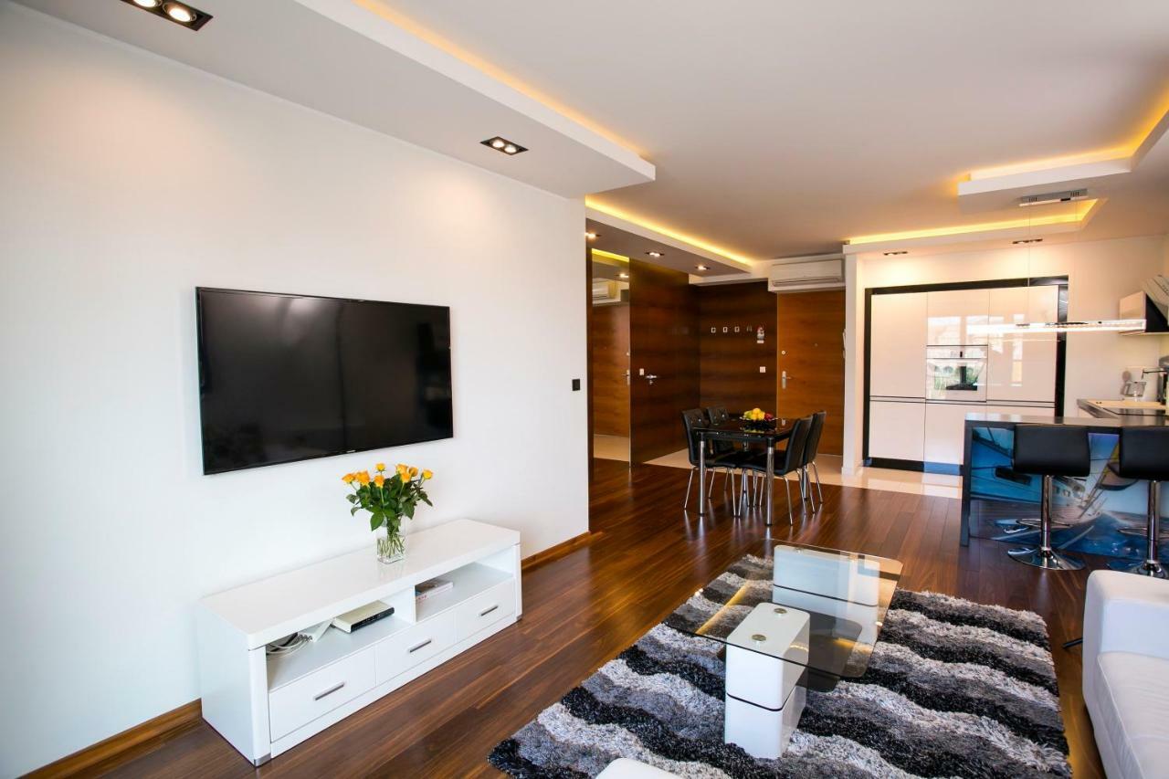 Apartament Amber Centrum Z Basenem Lägenhet *