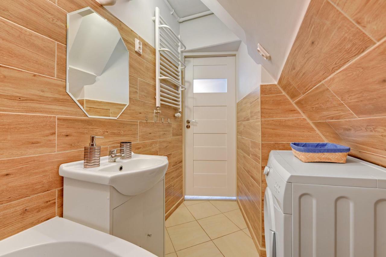 Apartment Hello Loft Swietego Ducha For Up To 10 Guests Gdansk