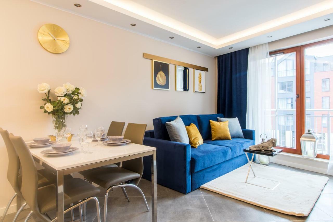 Golden Blue With Pool And Jacuzzi Apartment *