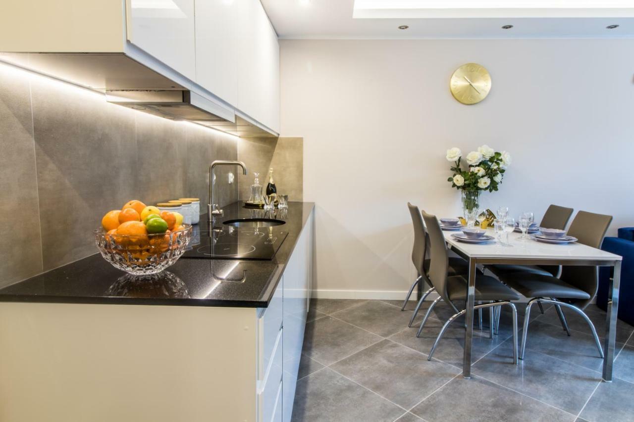 Golden Blue With Pool And Jacuzzi Apartment Gdansk