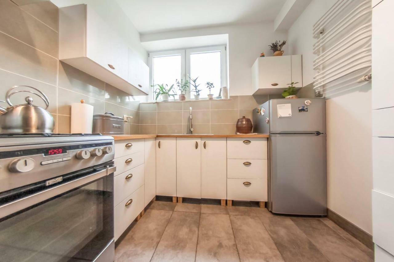5 Stajenna Apartment *