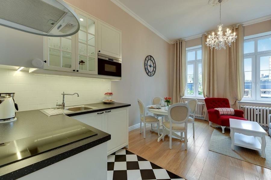 Be In - In The Heart Of The Old Town - Ogarna 10