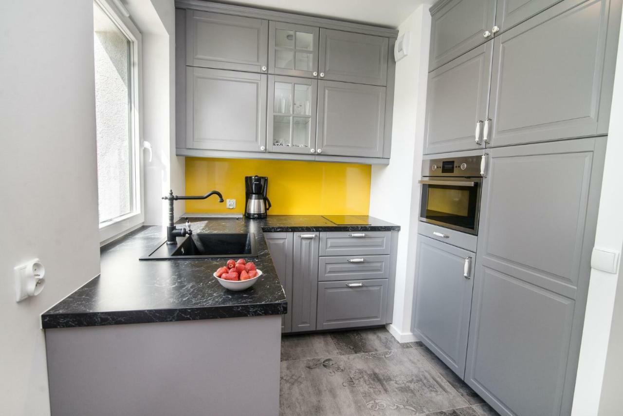 Chmielna Garden Apartment