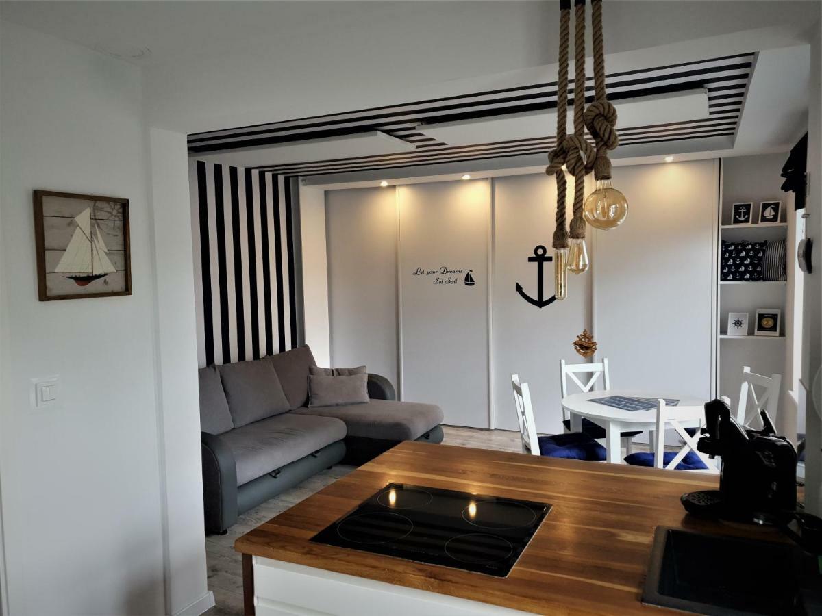 Homestay Apartament 200m Do Plazy