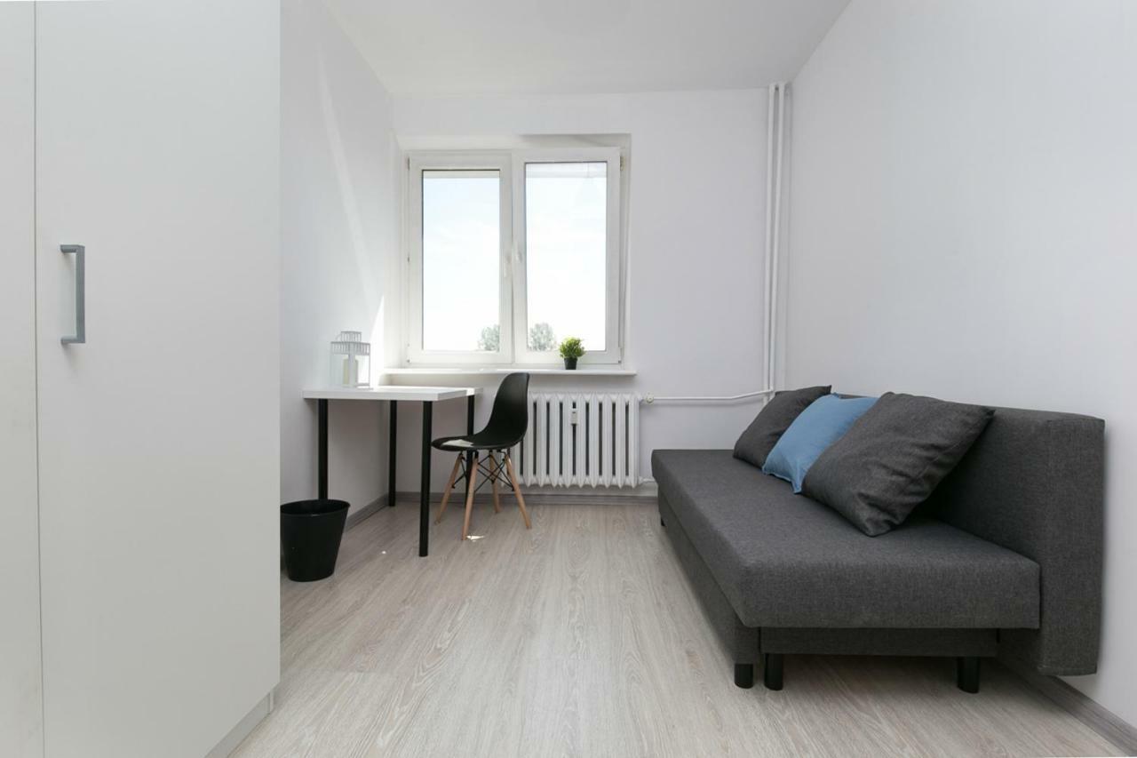 Rooms4less