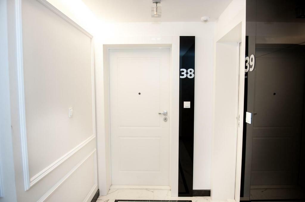Amelia Apartment