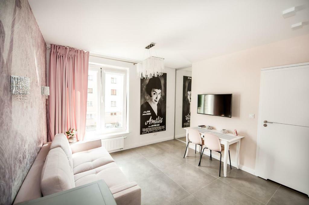 Amelia Apartment