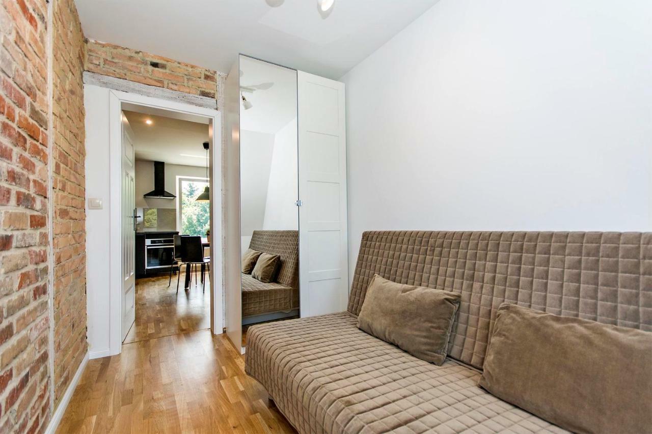 Oliva Park Rentyear Apartment