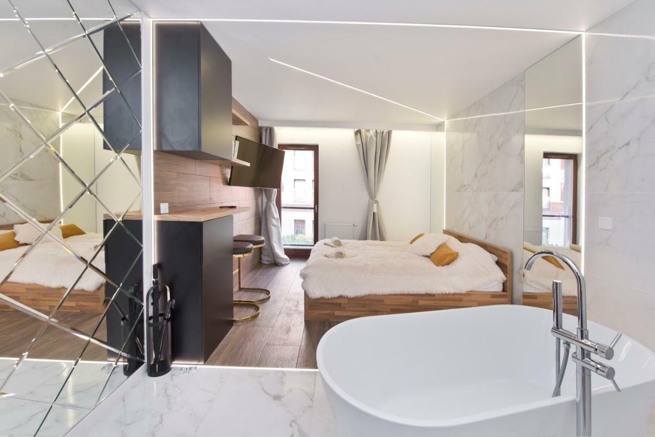Leilighet Yourapart Chmielna Park Exclusive Z Wanna Wolnostojaca Lub Jacuzzi *