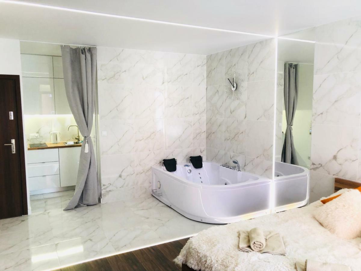 Yourapart Chmielna Park Exclusive Z Wanna Wolnostojaca Lub Jacuzzi Gdańsk