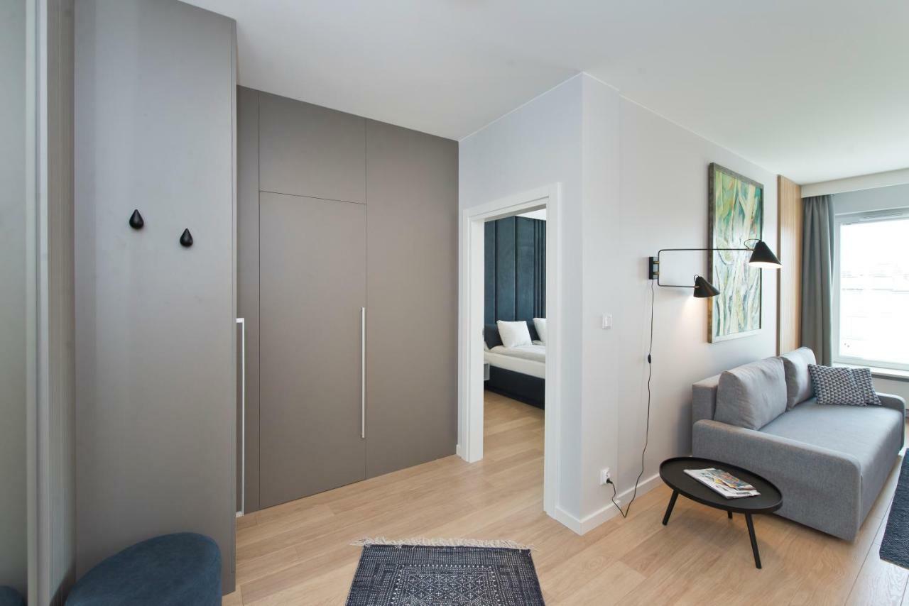 Apartment Chic Designer With Original Art And Old Town View Danzig