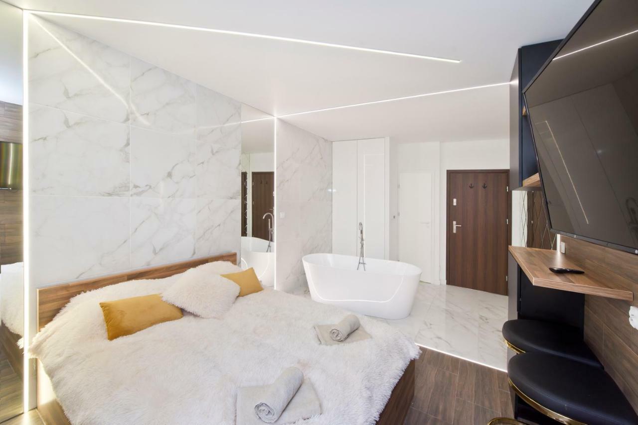 Yourapart Chmielna Park Exclusive Z Wanna Wolnostojaca Lub Jacuzzi Gdańsk