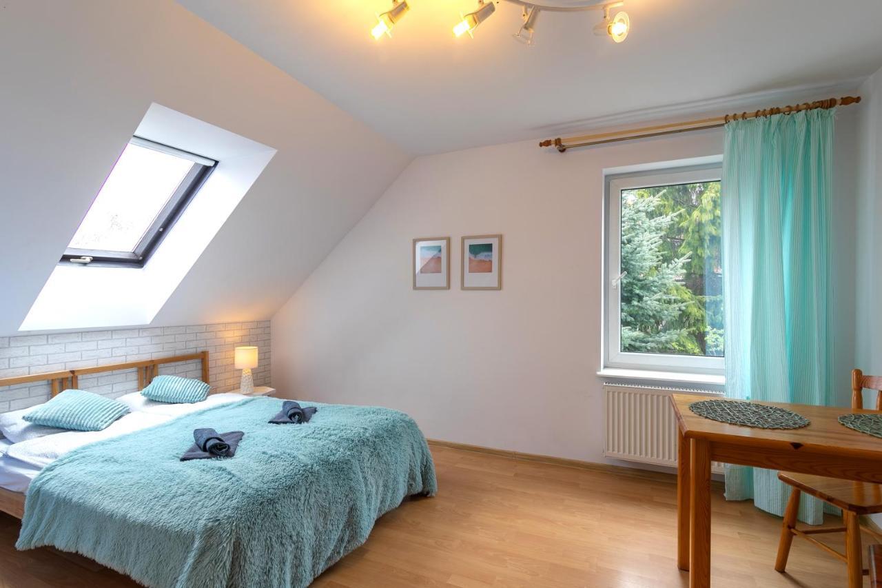Homestay White