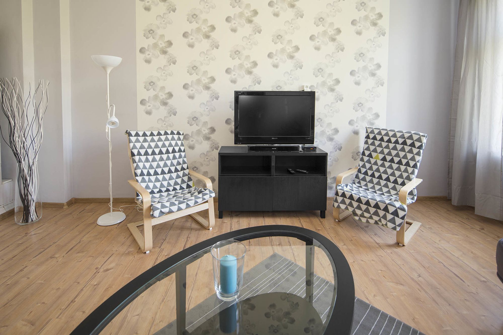 Apartment Rentapartments - *