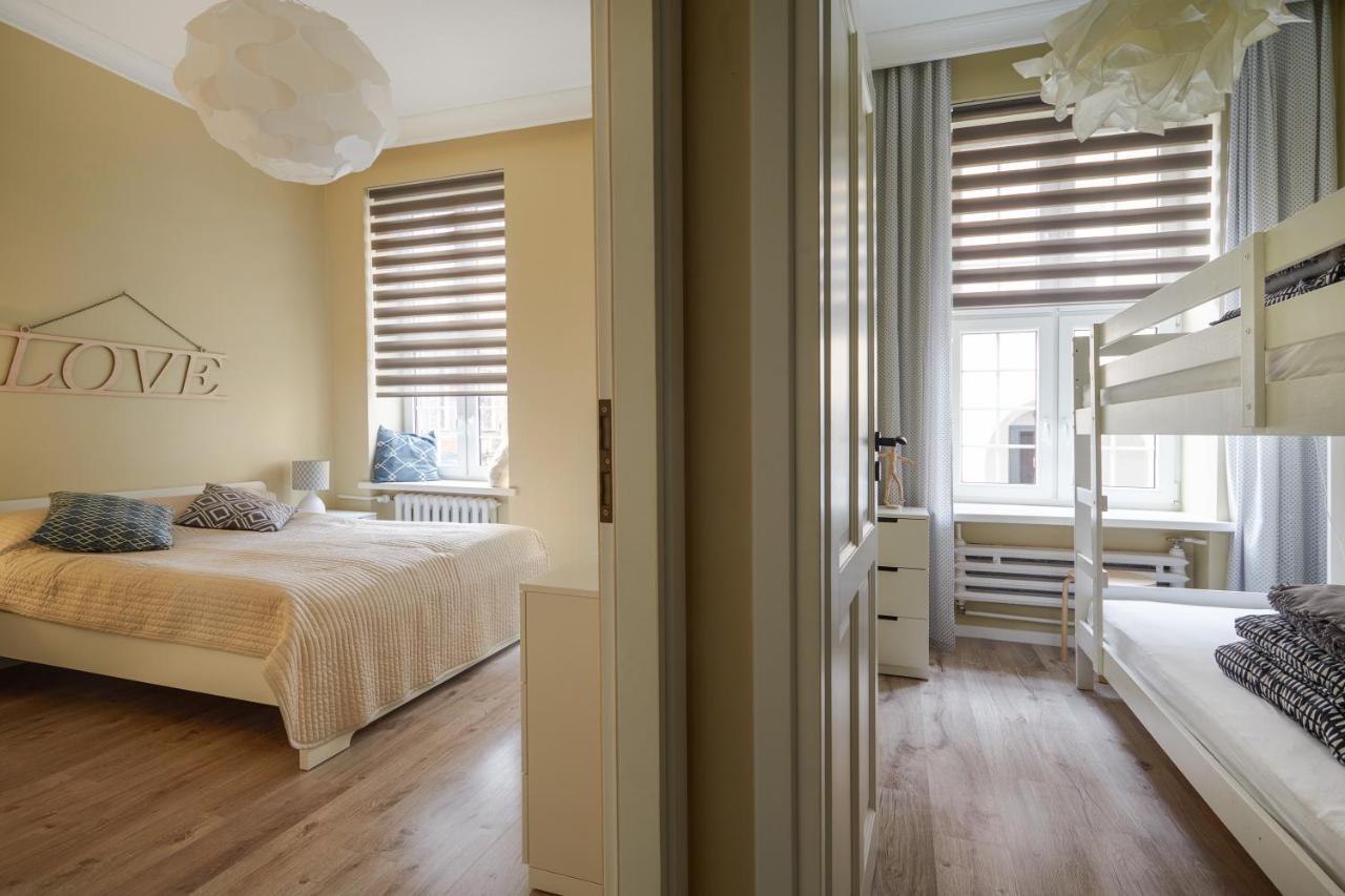 Ropemaker Street Apartment