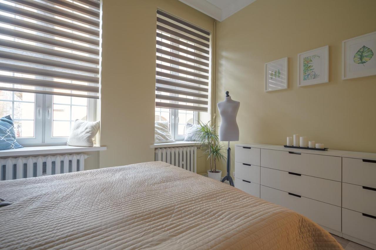 Ropemaker Street Apartment