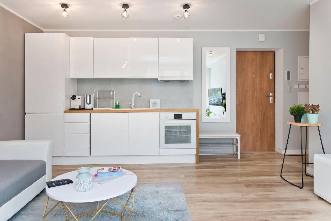 Apartament Hip In Vibrant Centrally Located In Old Town