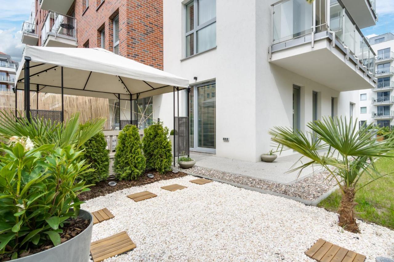 & Garden In The Old Town Apartment *