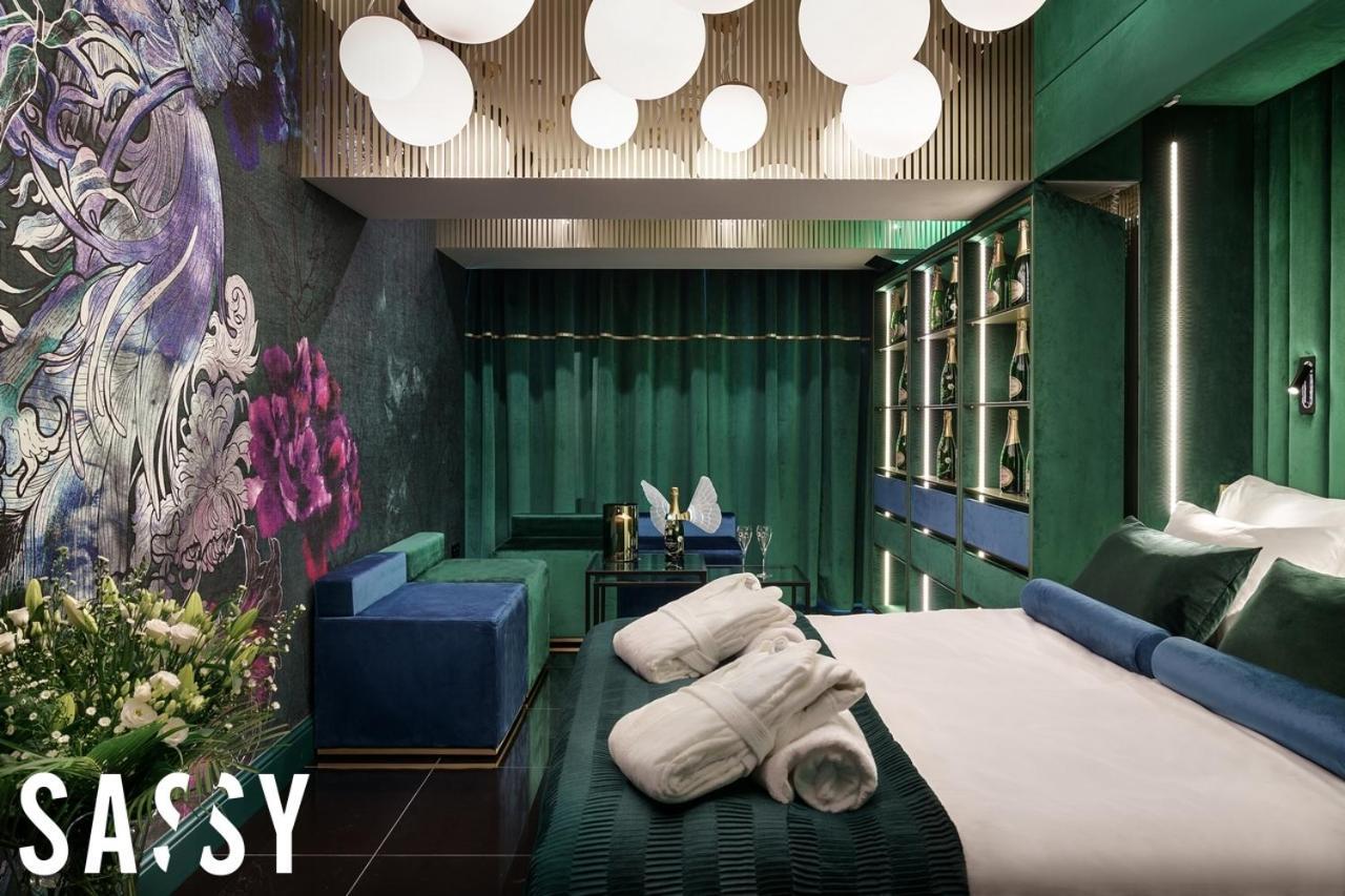 Apartment Sassy Suites *