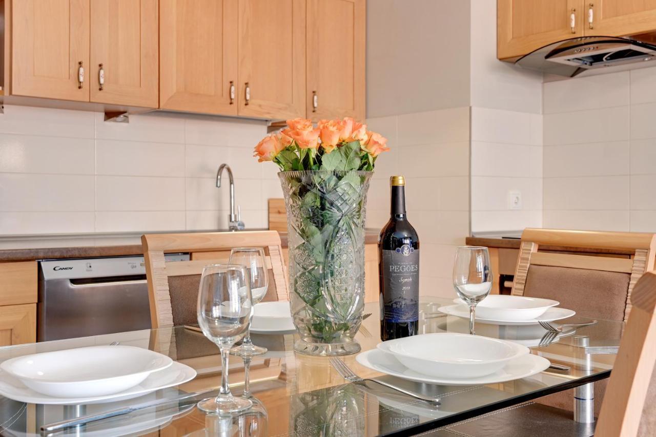 Aura Triapart Apartment