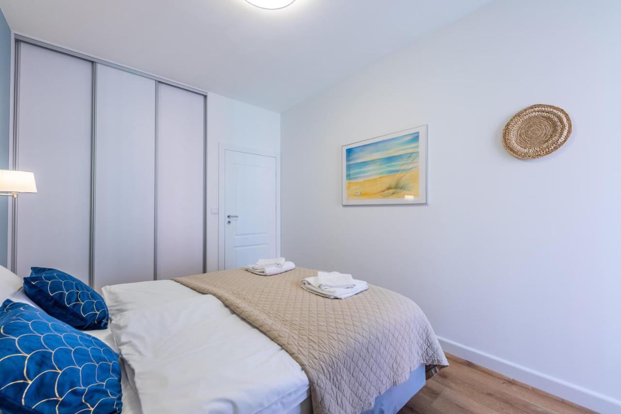 Wave - Blue Old Town Apartment *