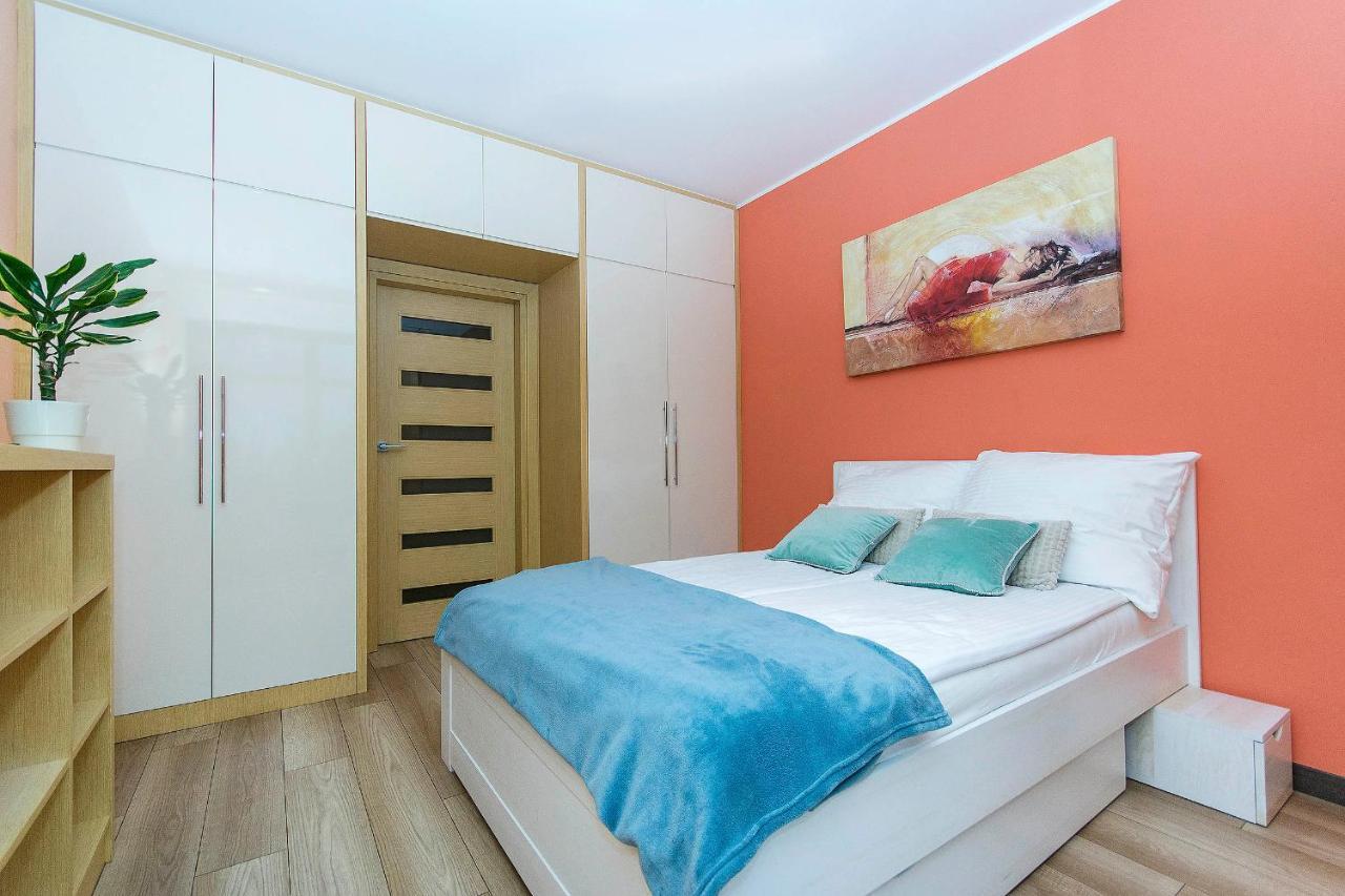 Bryza Rentyear Apartment