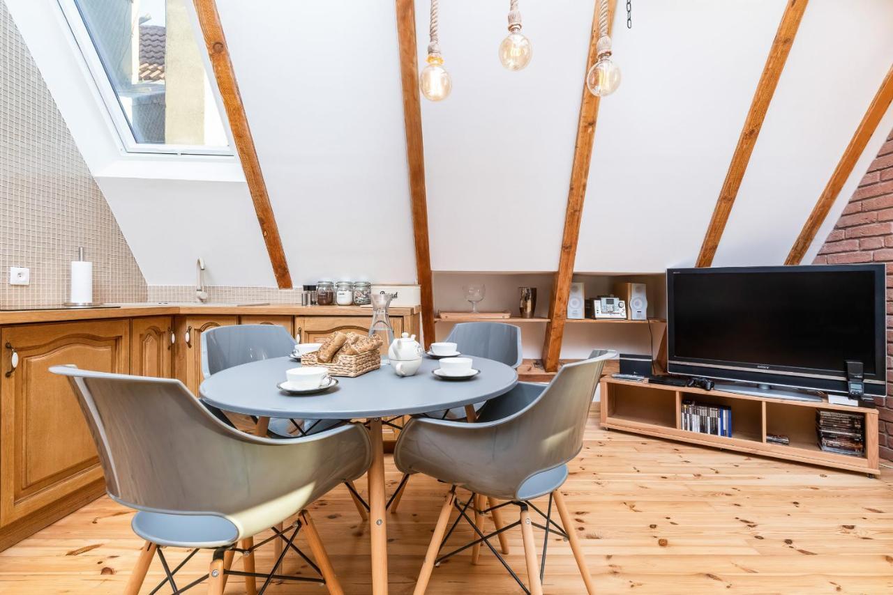 Apartment Old Town Dluga By Renters *