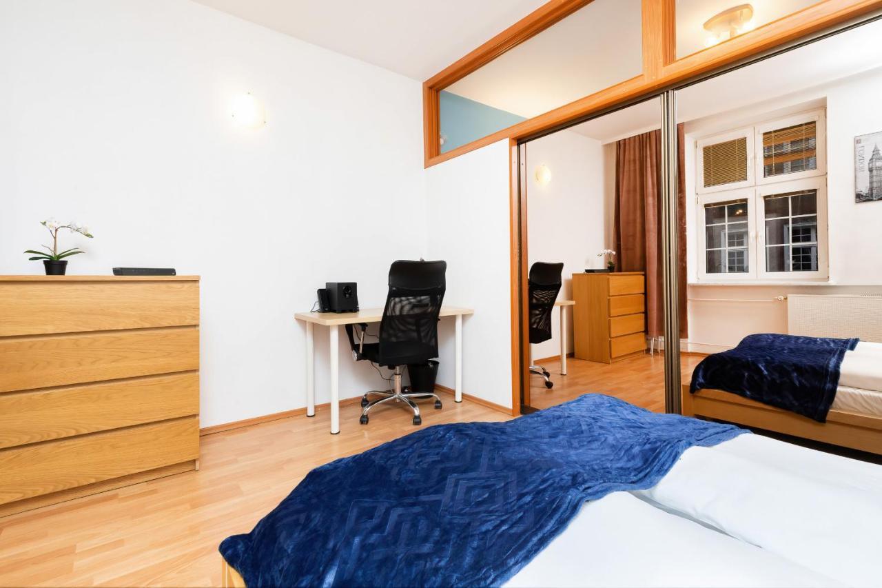 Old Town Zlotnikow By Renters * Gdansk