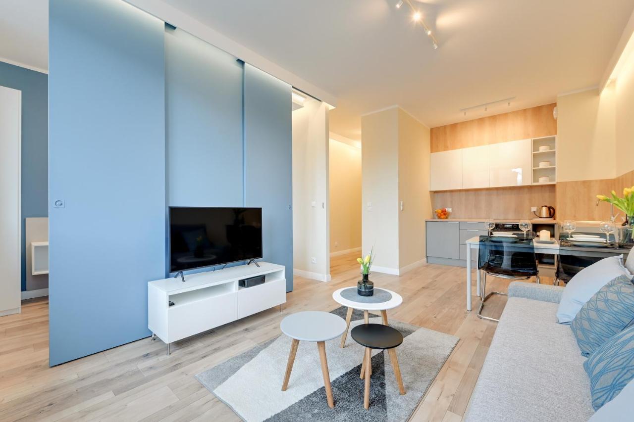 Long Gardens Triapart Apartment