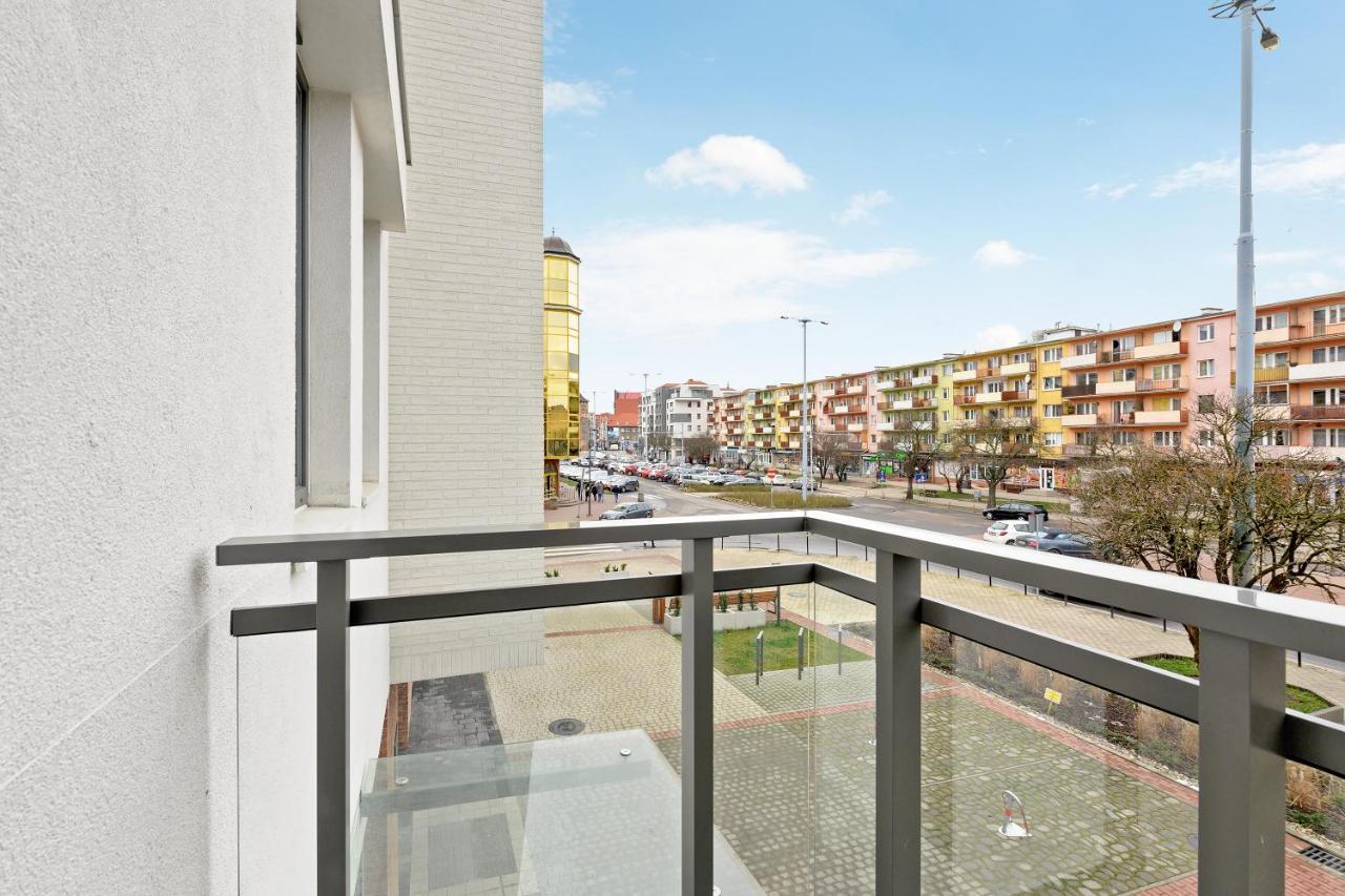 Long Gardens Triapart Apartment *