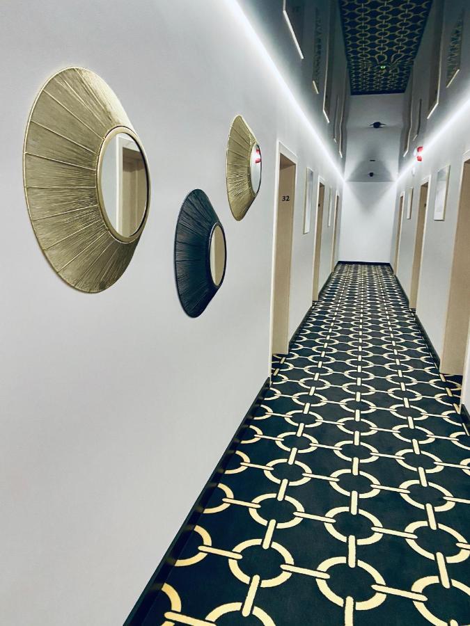 Jess Krolewski Old Town Hotel 3*