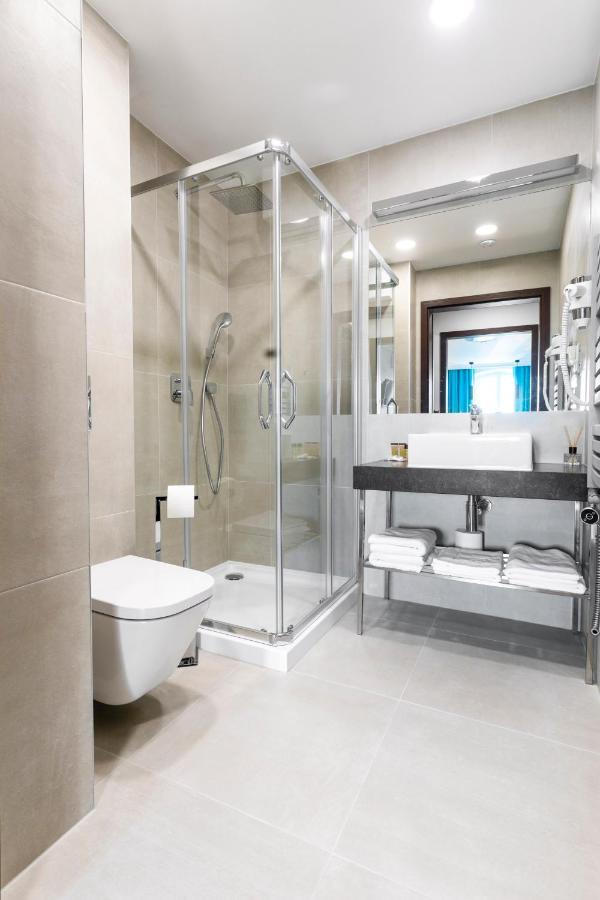 Forrest & Khách sạn hẻo lánh Gdansk