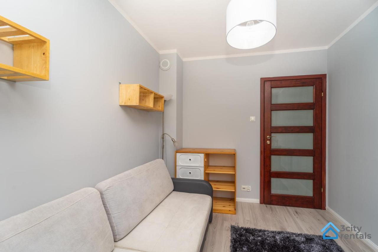 For 10 With Garden And Parking Apartment