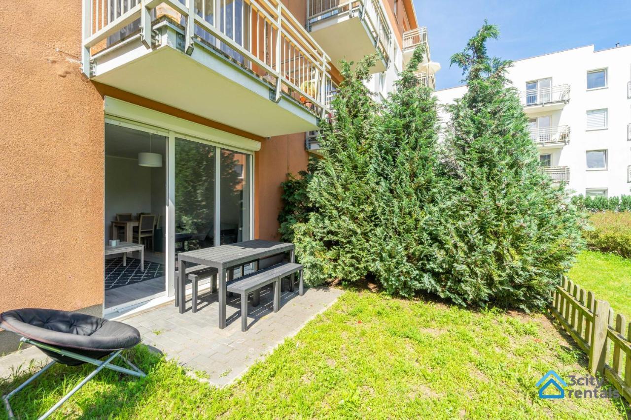 Apartment For 10 With Garden And Parking *