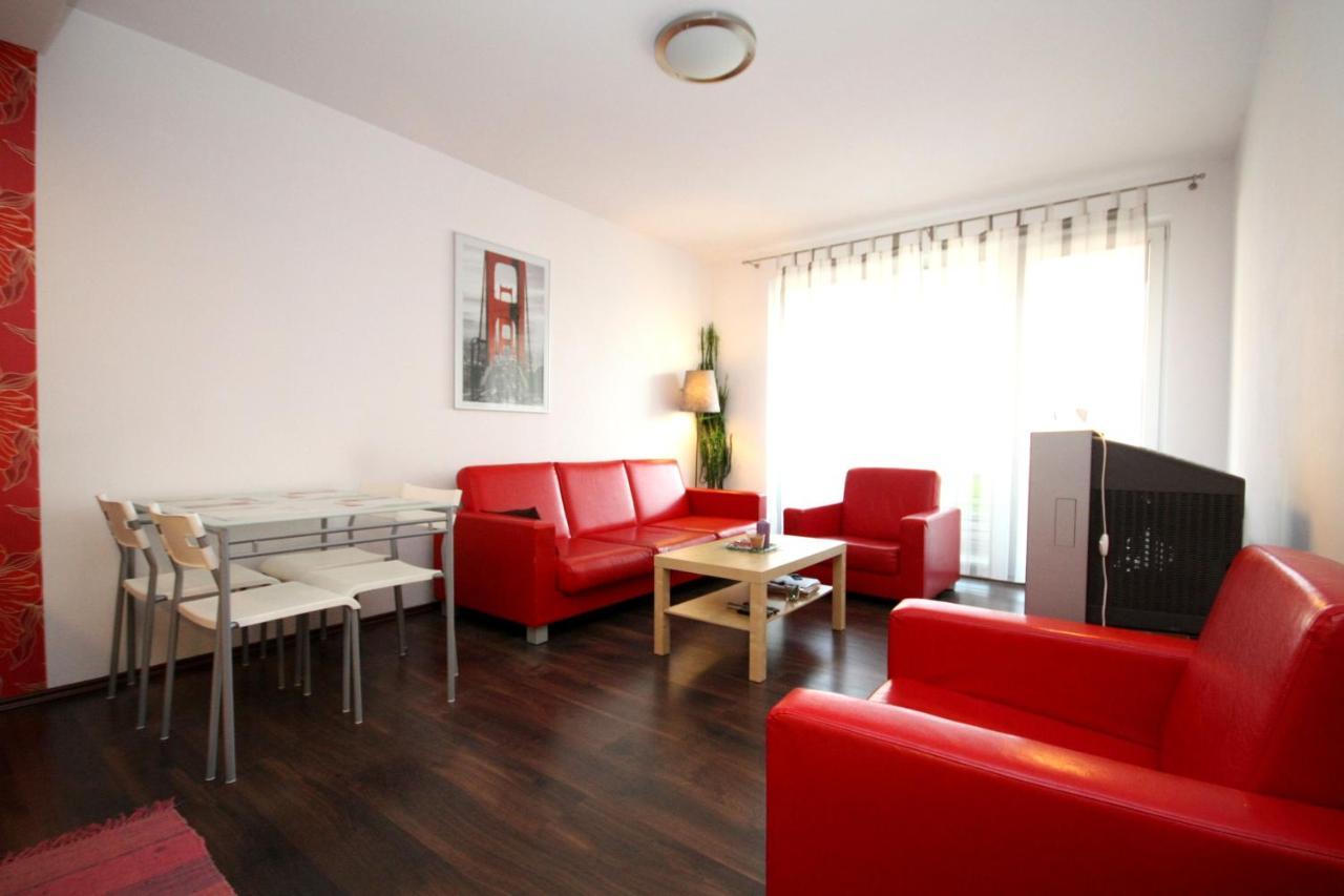 Rent A Flat - Obroncow Wybrzeza St.