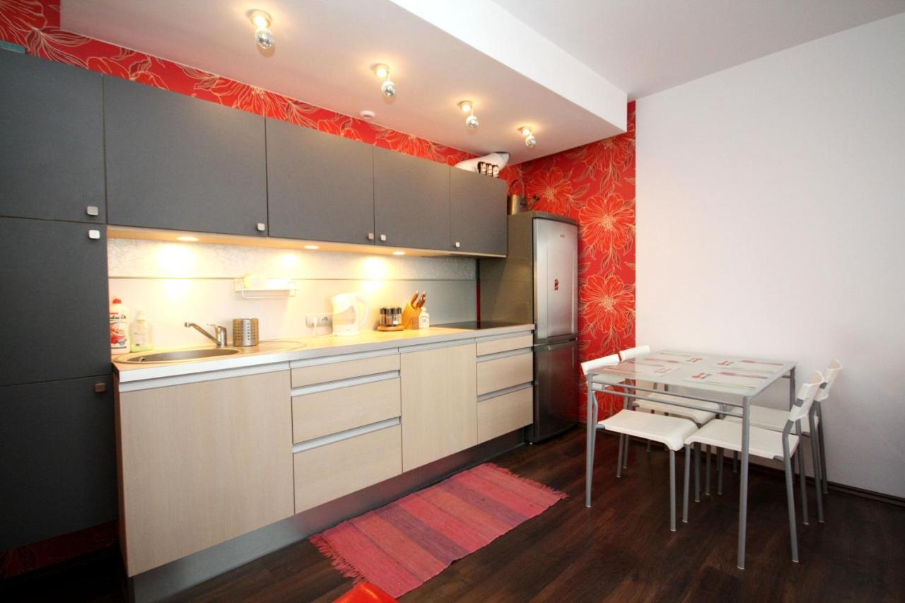 Apartment Rent A Flat - Obroncow Wybrzeza St. *