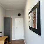 Mmrent Swamp Room