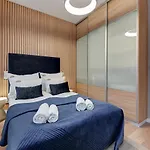 Przy Plazy Neptun Park By Downtown Apartments