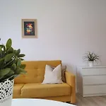 Urocze mieszkanie przy skwerku