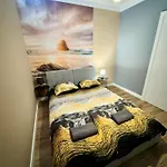 3-Rooms Apartment With Balcony By The Oldtown