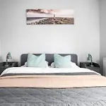 M&J Apartments - Garden Gates