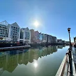Seaview Apartment