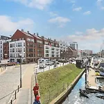 Urbannest Szafarnia 8