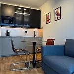 Crane Panorama Apartment
